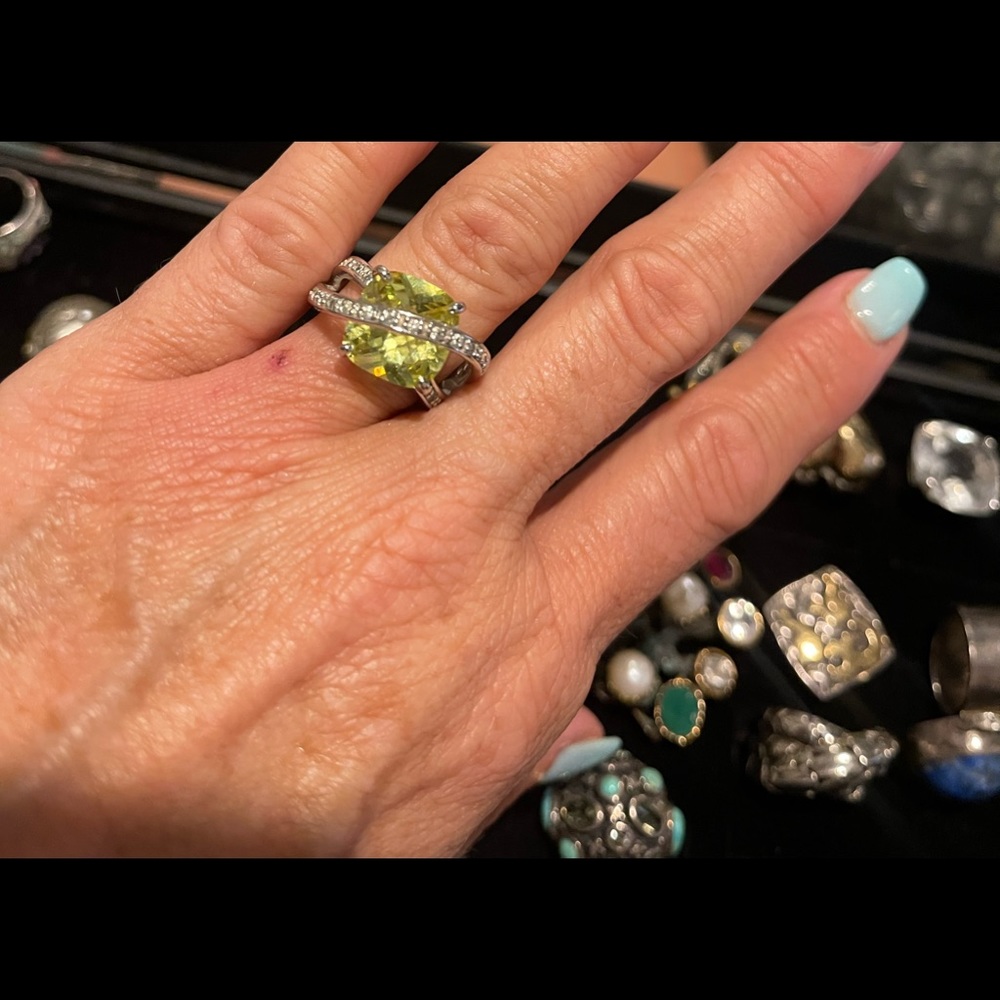 Canary and clear CZ cocktail ring!
